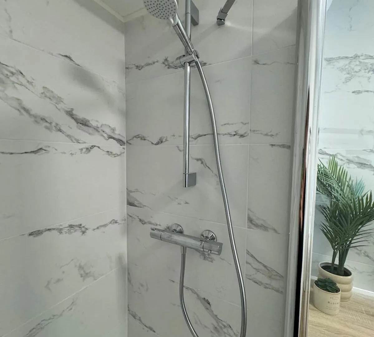 Apartamento L'Ecrin Du Parc By Villa Gaia - Terrasse Et Parc En Centre Ville, Proche Eurexpo - Groupama - Ldlc Arena - Aeroport Genas
